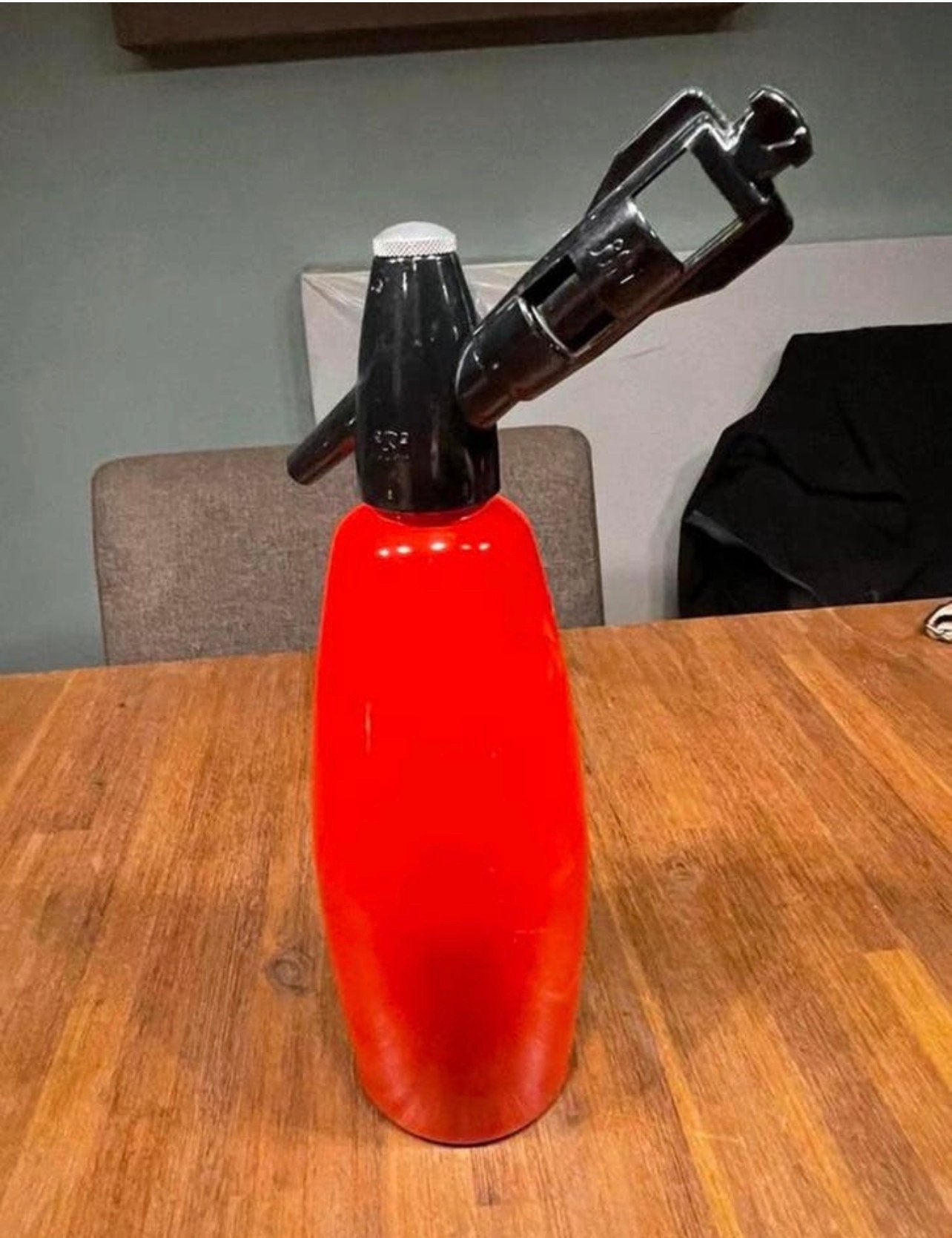 Sodasifon van het merk isi spuitwaterfles, Ophalen of Verzenden, Zo goed als nieuw