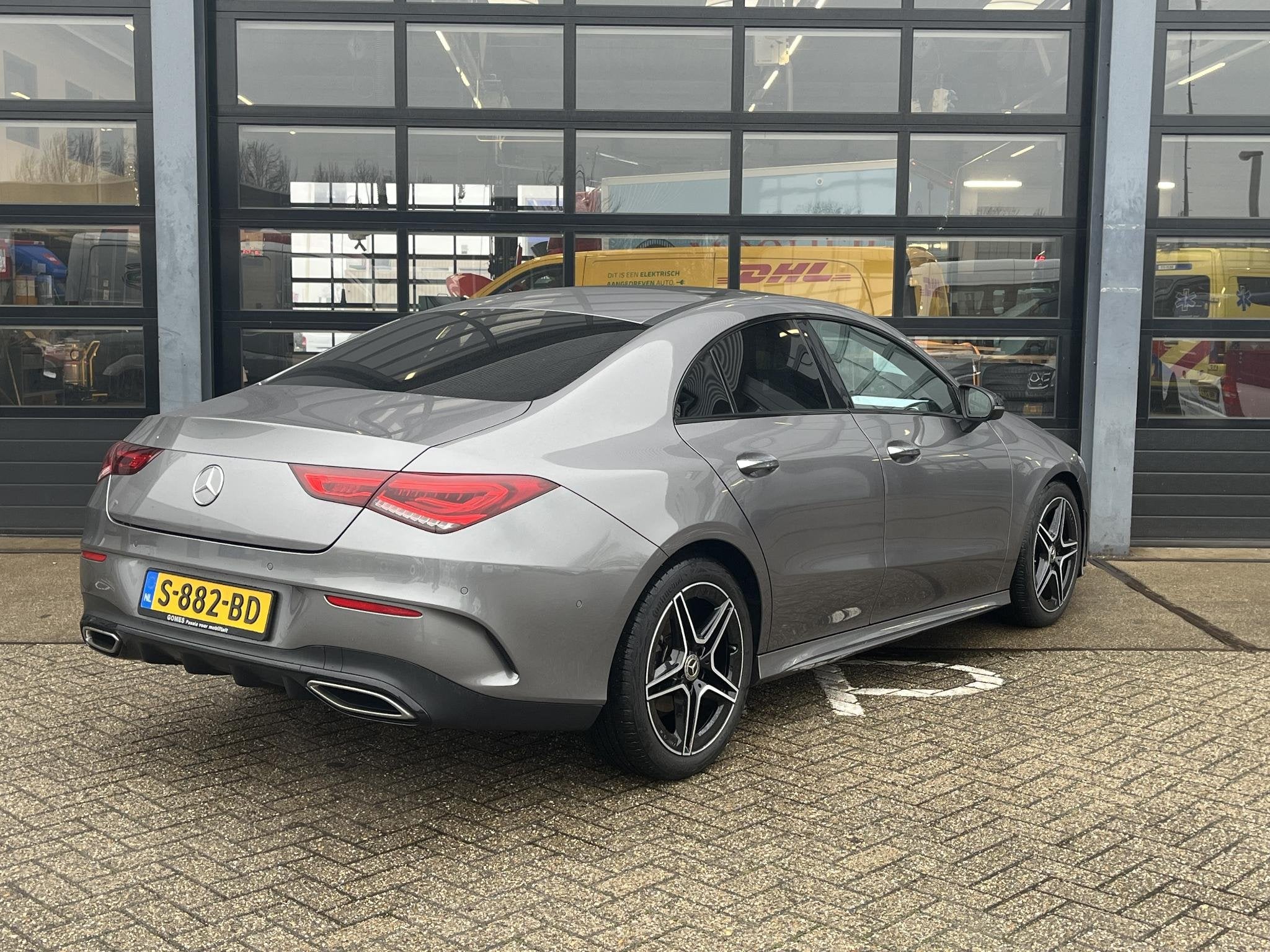 Mercedes-Benz CLA-klasse 180 AMG Line | Panoramadak | CarPla, Auto's, CLA, Gebruikt, Leder en Stof, Origineel Nederlands