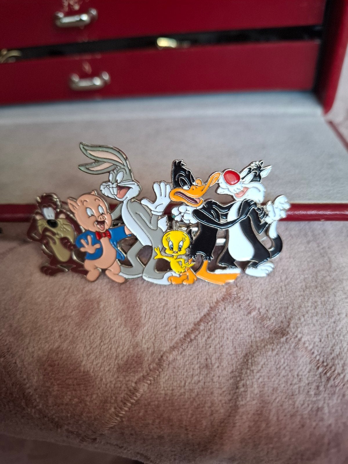 Looney Tunes Pin: Bugs Bunny, Daffy Duck, Sylvester, Tweety, Verzamelen, Stripfiguren, Ophalen of Verzenden, Looney Tunes, Zo goed als nieuw