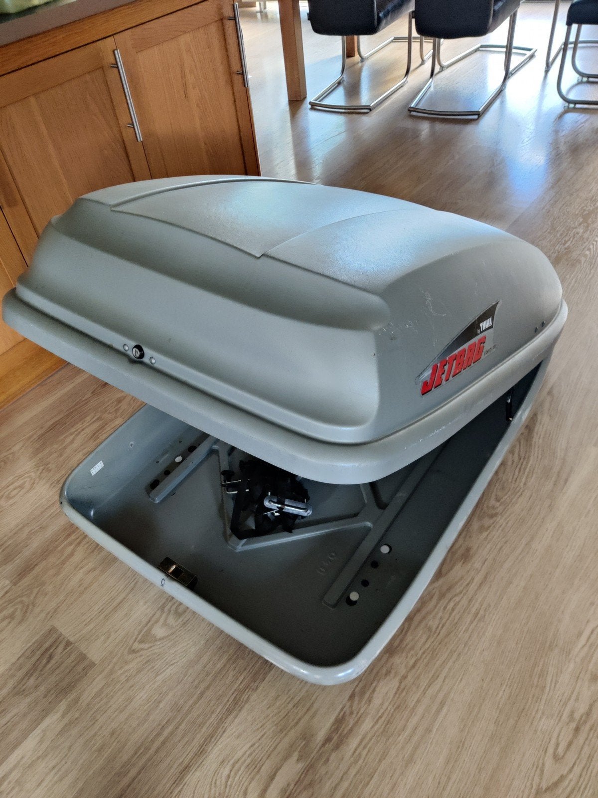 Thule Jetbag Dakkoffer - Ruime opslag voor uw reis, Ophalen, Gebruikt