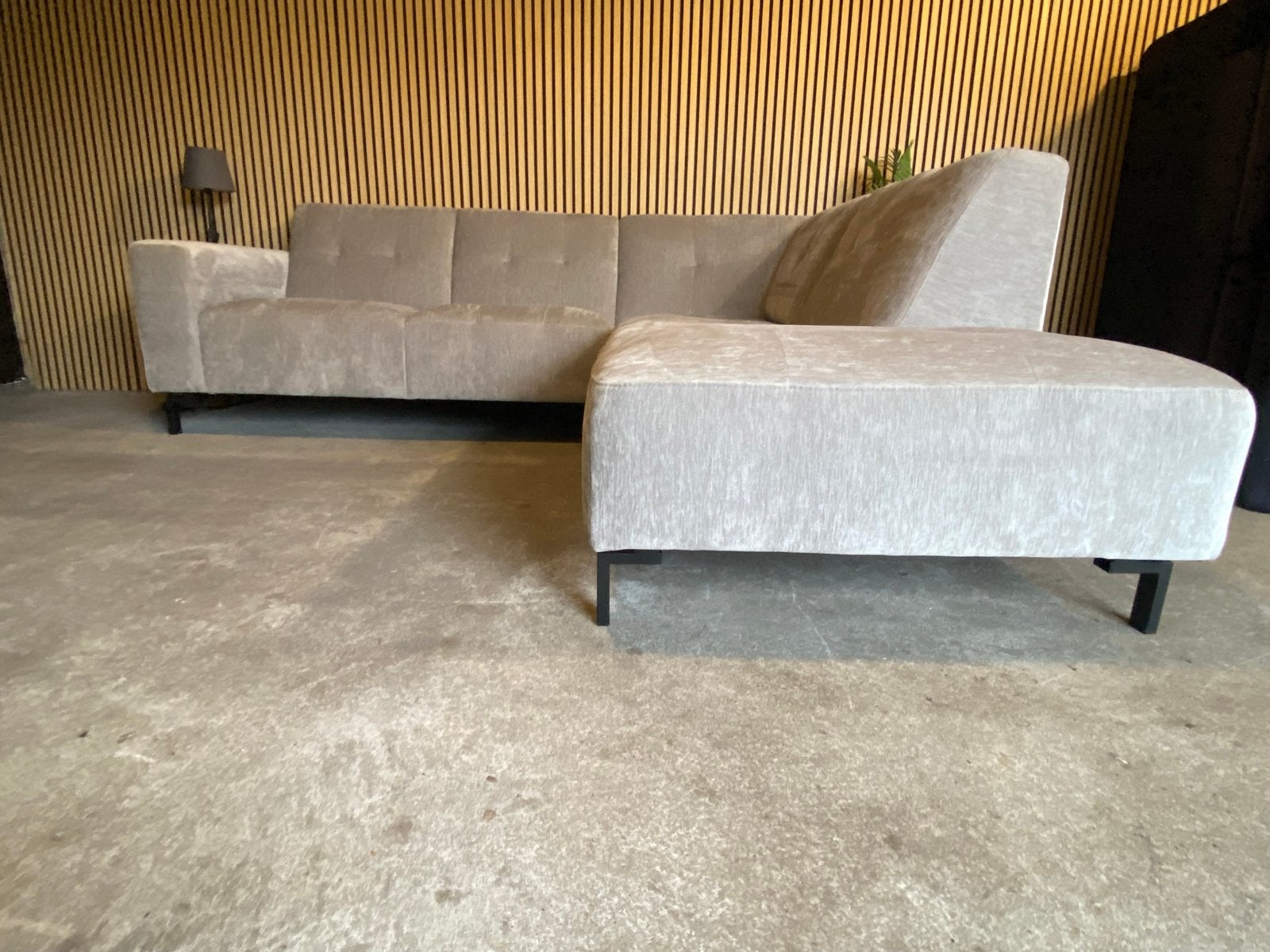 !!ACTIE!! GROEN/GRIJZE MET WITTE TINTEN HOEKBANK, Huis en Inrichting, 250 tot 300 cm, Hoekbank, Ophalen of Verzenden, Zo goed als nieuw