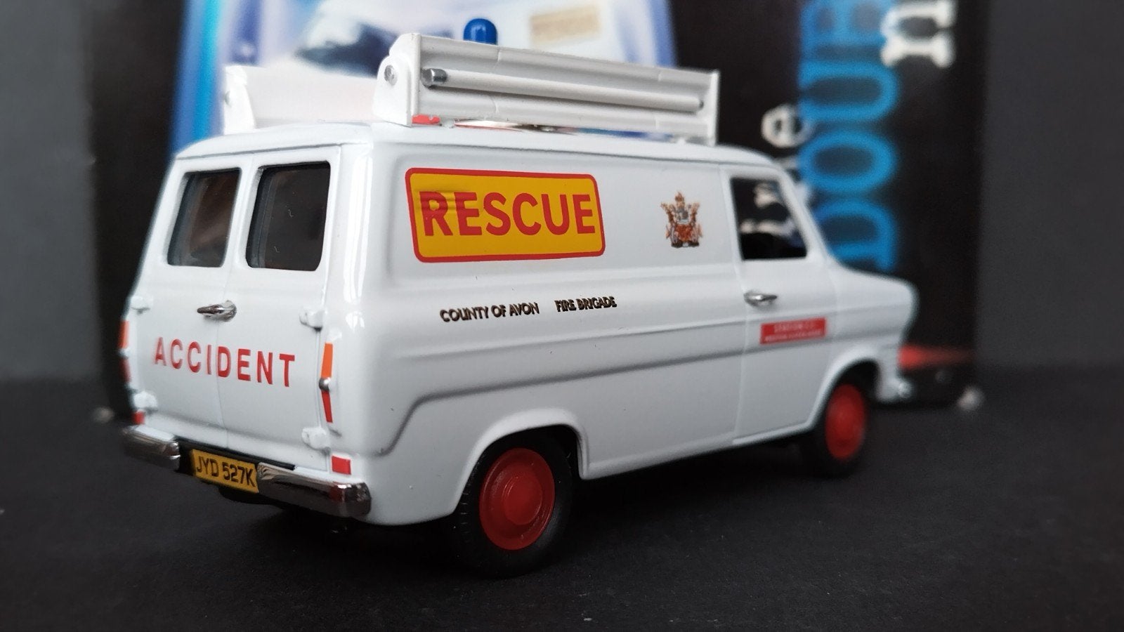 Ford Transit Accident Unit Avon County 1:43 Corgi Pol, Auto, ., Nieuw, .