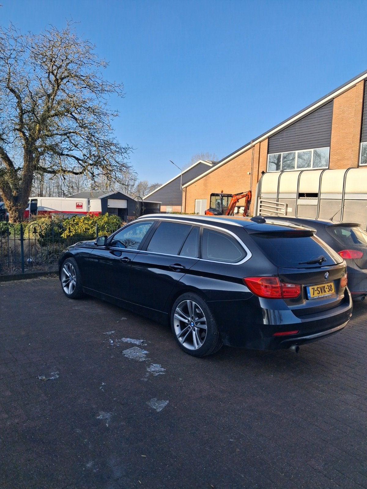 bmw 316i f31  bouwjaar 12-2013 apk 03-2017, Bi-Xenon koplampen, 1600 cc, Zwart, Leder