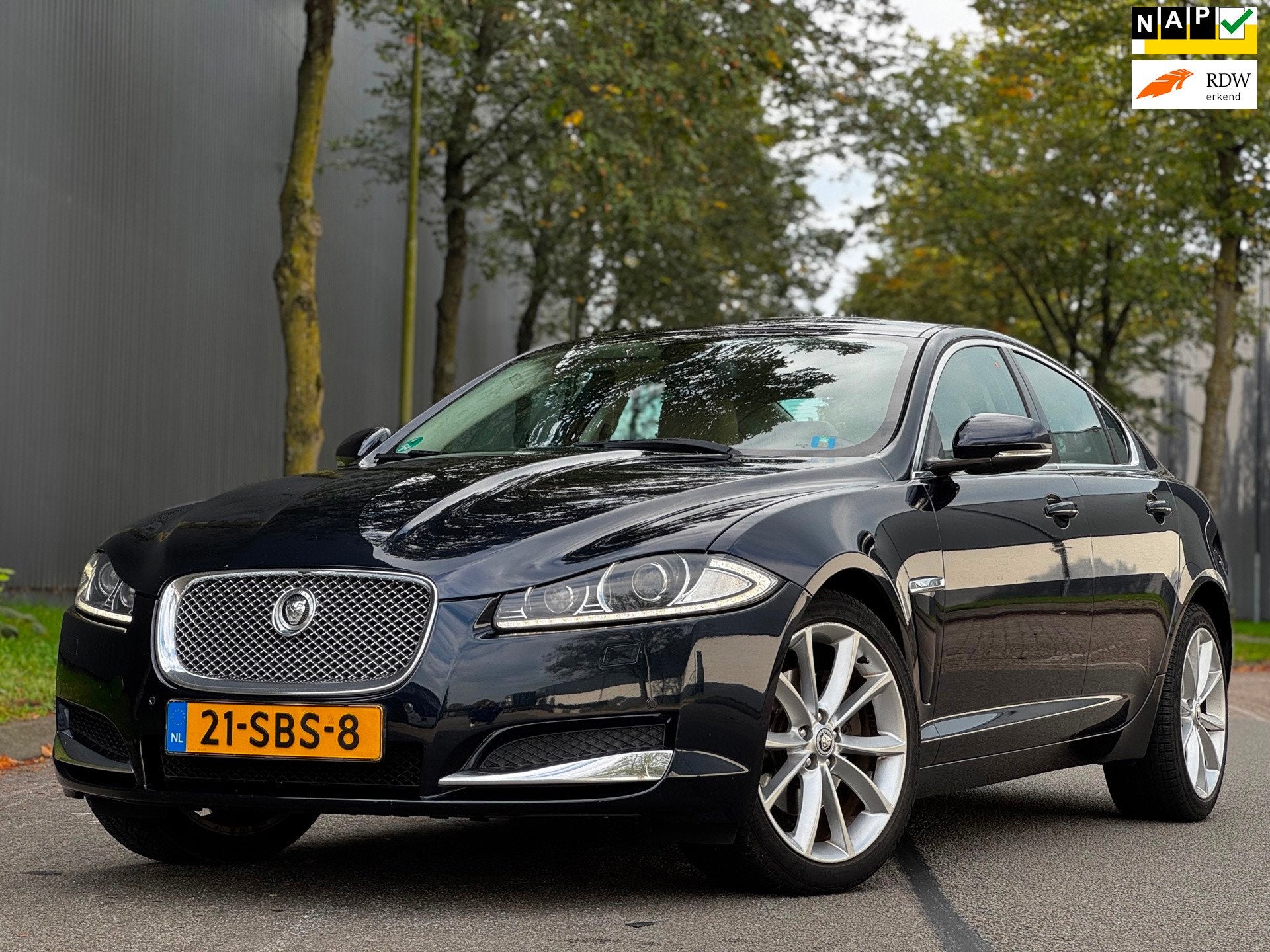 Jaguar XF 2.2D|AUT|XENON|NAVI|CAMERA|PDC|LEDER|ELEKSTOEL|LED, Auto's, Automaat, Achterwielaandrijving, Gebruikt, 1850 kg