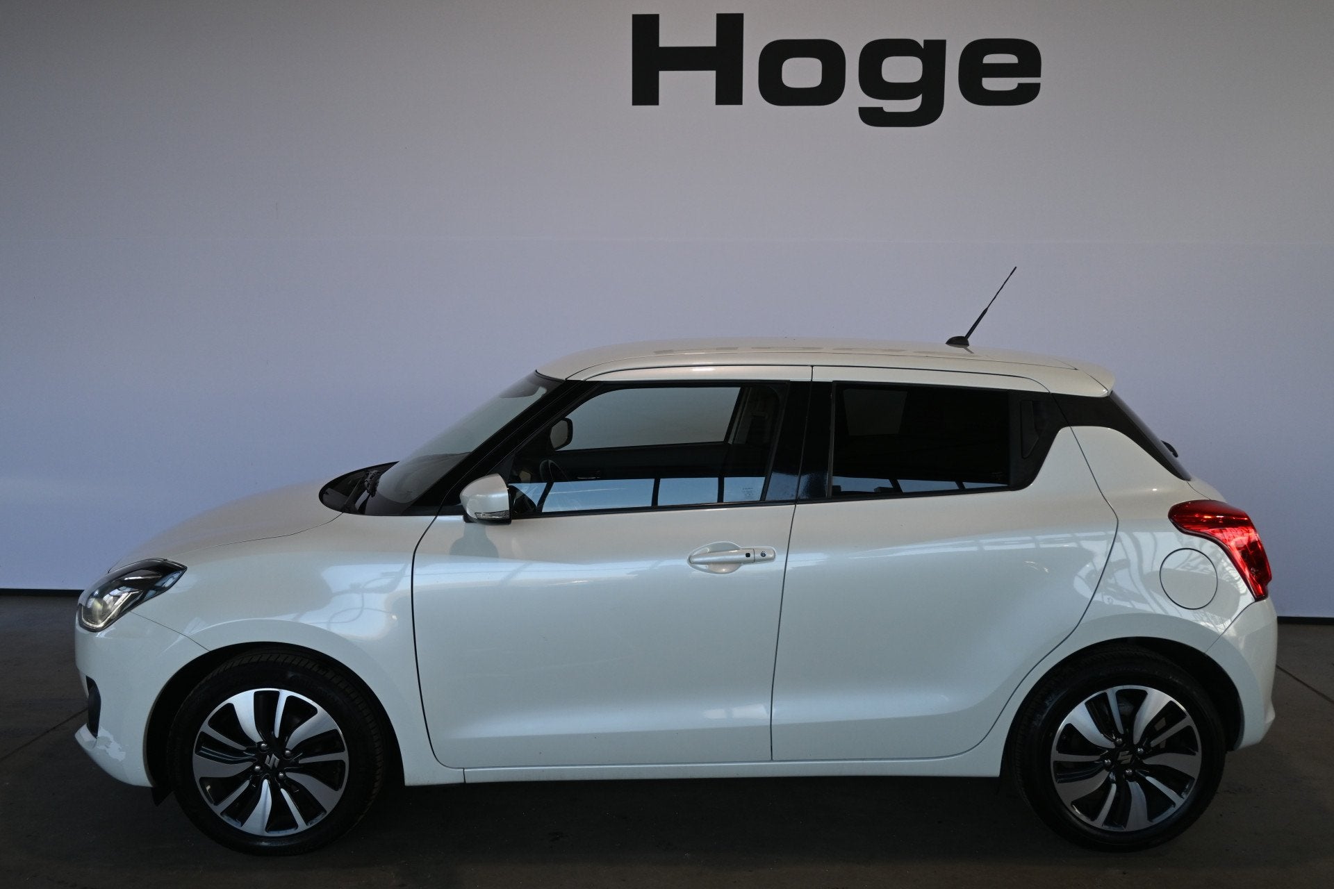 Suzuki Swift 1.0 Stijl Smart Hybrid Navigatie Adaptieve Crui, Voorwielaandrijving, Stof, Gebruikt, 400 kg