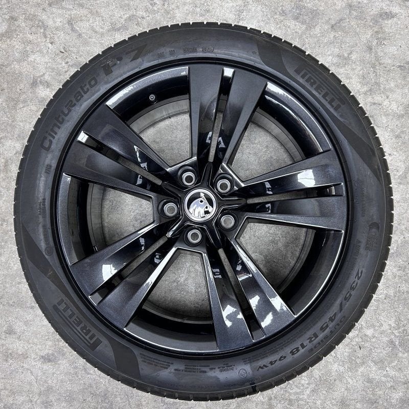 18 inch velgen + zomerbanden Skoda Superb 57A601025M, 18 inch, -, -, Banden en Velgen