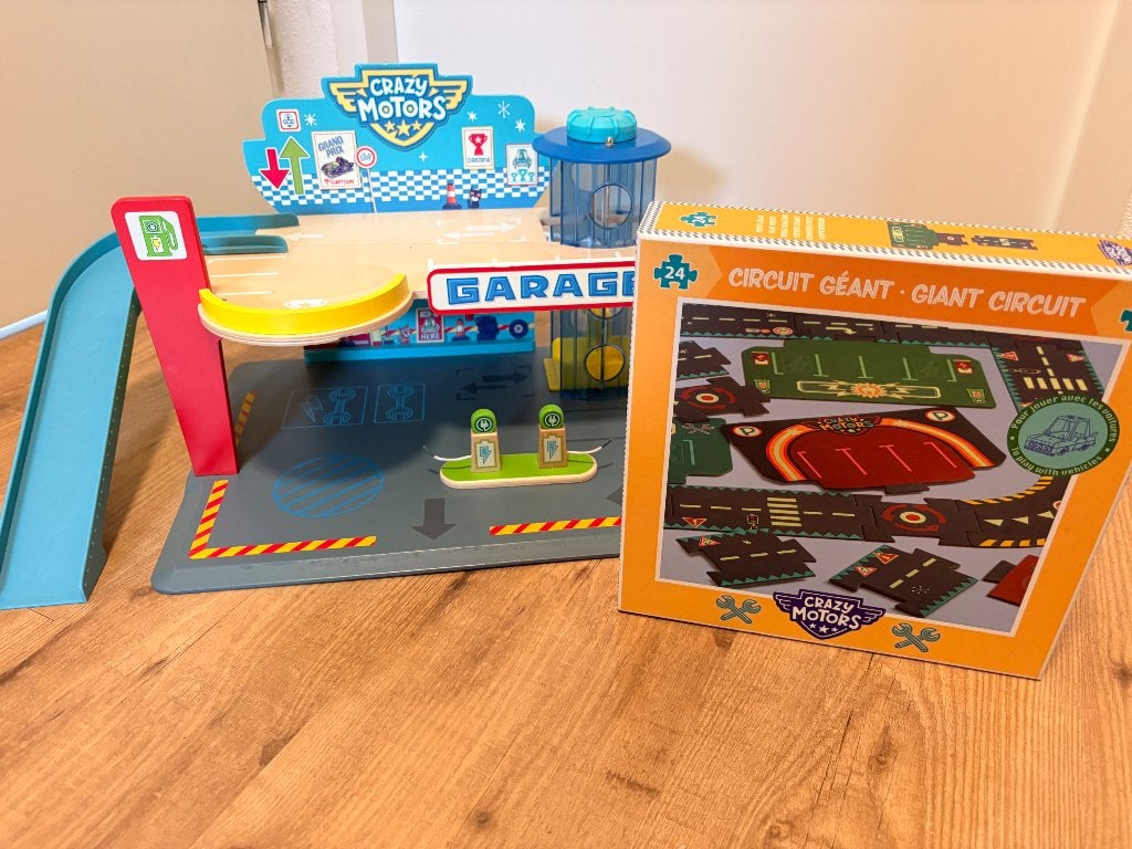 Garage hout van Crazy Motors met circuit, Ophalen, Gebruikt, Rij- of Hobbelspeelgoed