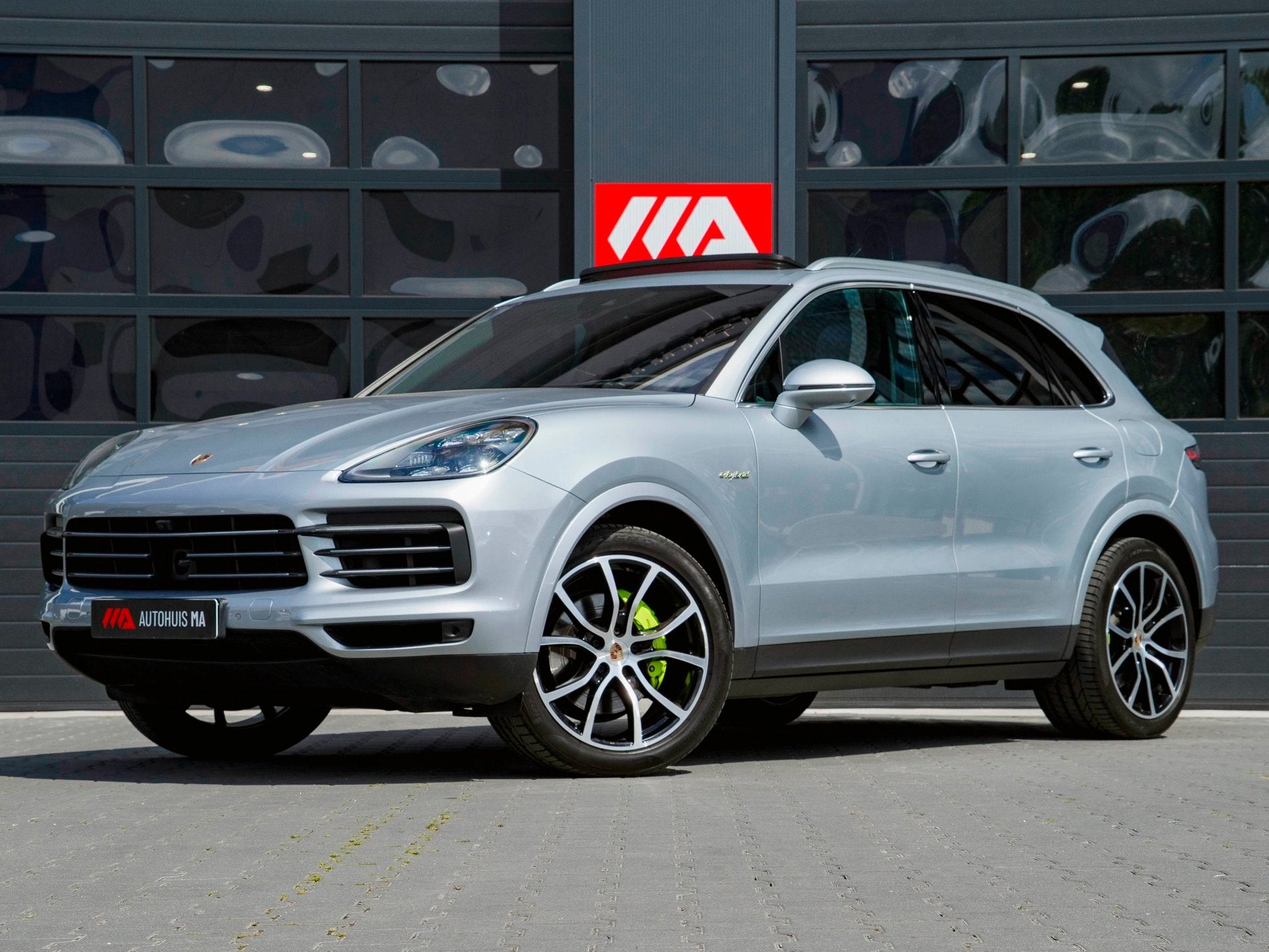 Porsche Cayenne 3.0 E-Hybrid Sport-Chrono|Stoelverwarming|Bo, Auto's, Automaat, Cayenne, Gebruikt, Zwart