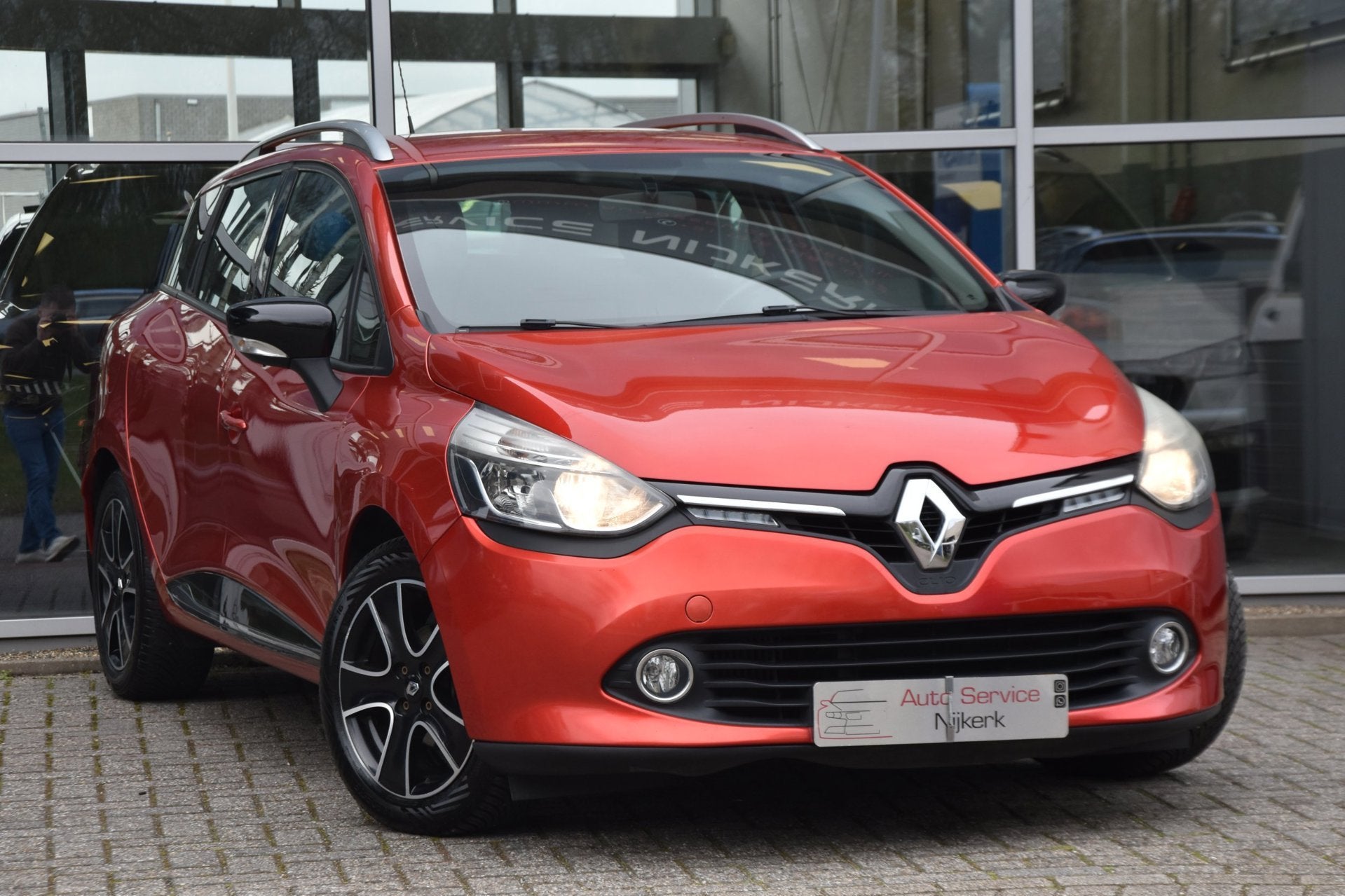 Renault Clio Estate 1.5 dCi Navi Cruise Trekhaak Airco NAP, Voorwielaandrijving, Euro 5, Stof, Gebruikt