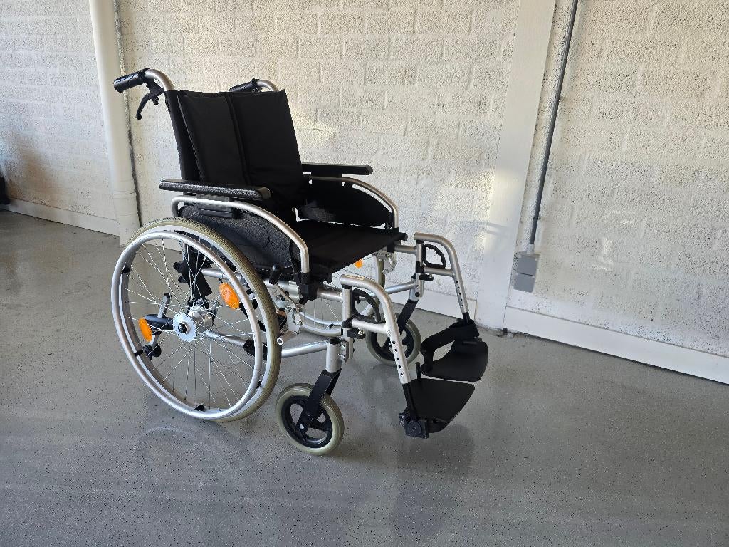 Lichtgewicht, Alu, inklapbare rolstoel (B&B) NU 75€, Ophalen, BB, Duwrolstoel, BB