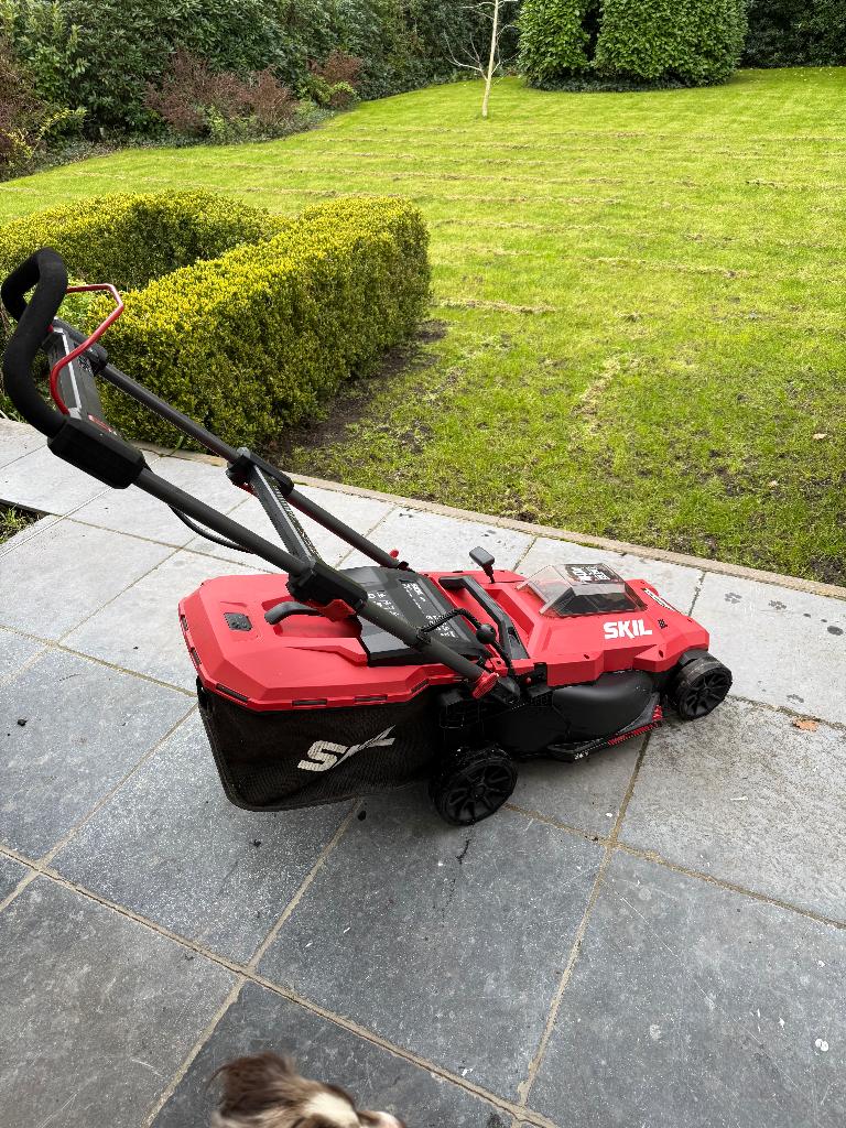 Accu Elektrische Grasmaaier SKIL 0140 BA Brushless (40V), Tuin en Terras, Grasmaaiers, Zo goed als nieuw, Accu-grasmaaier, Mulchfunctie