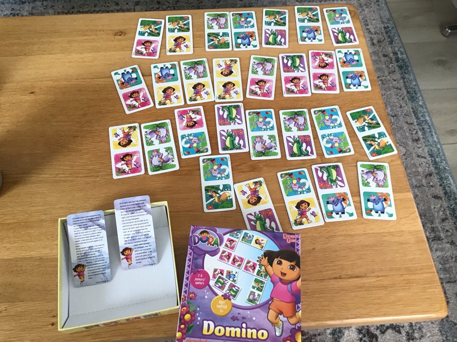 Dora Domino spel - Leuk voor jonge kinderen, Drie of vier spelers, Ophalen of Verzenden, Gebruikt