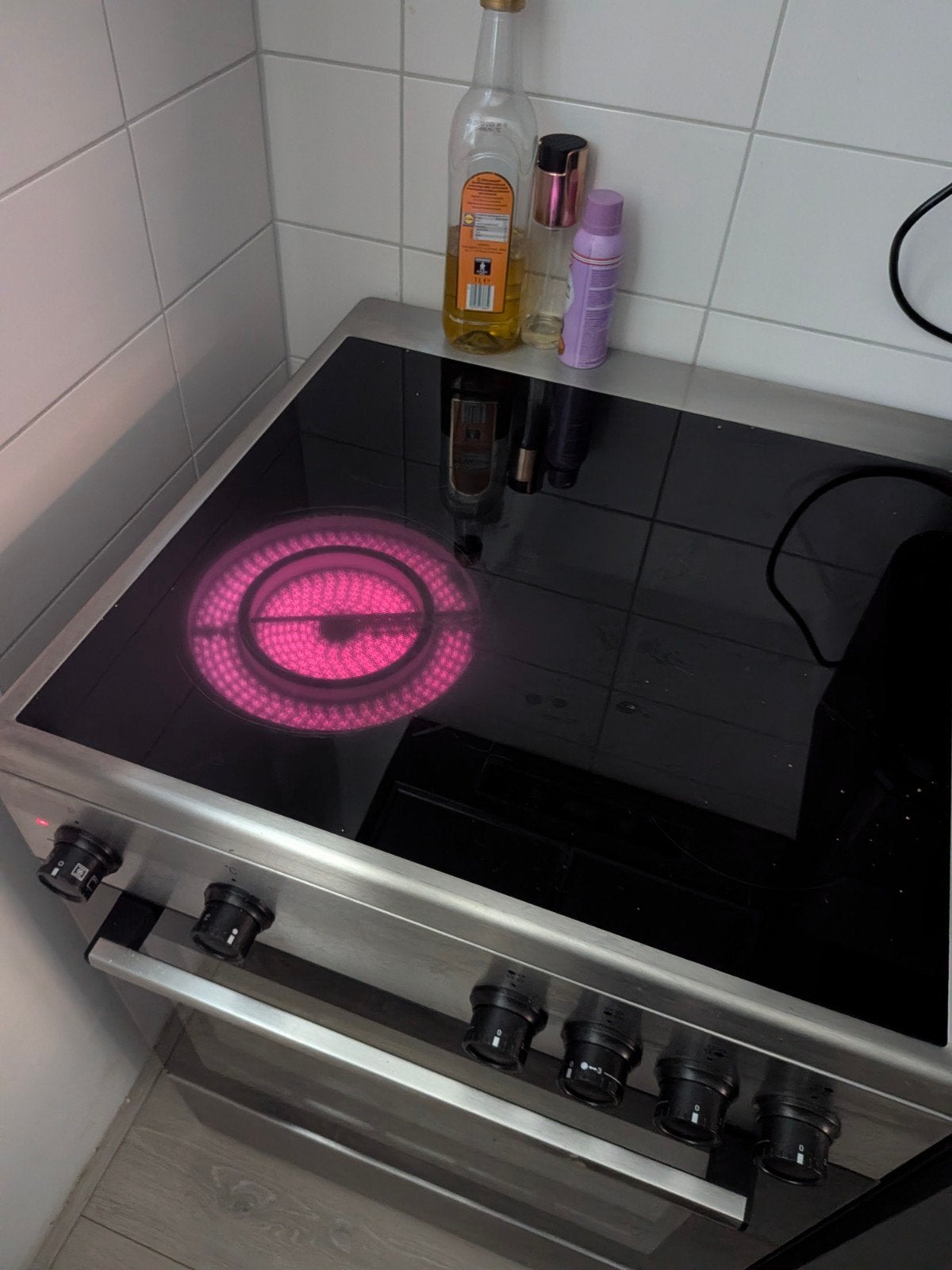 Beko Vrijstaand Keramisch Fornuis met Hete Lucht Oven, Witgoed en Apparatuur, Ophalen, Gebruikt, Hete lucht, 60 cm of meer