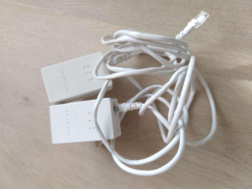 Netgear XAV 1301 powerline 200 AV mini - adapter set van 2, Computers en Software, Powerlines, Ophalen of Verzenden, Zo goed als nieuw