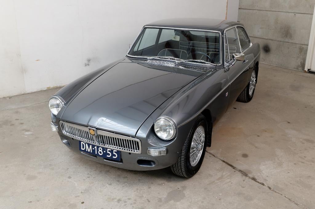 MG B GT | ex-Tulpen Rally | Getuned, Achterwielaandrijving, Zwart, Leder, Bedrijf
