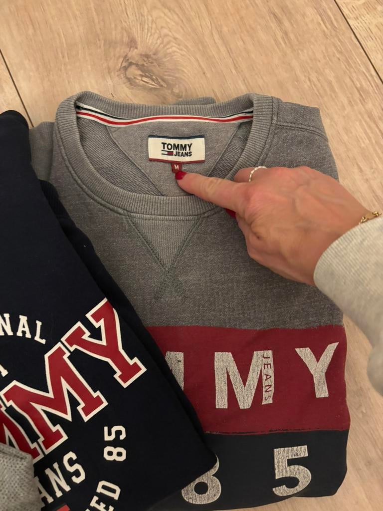 Truien tommy en cotton club mt M, Kleding | Heren, Truien en Vesten, Ophalen of Verzenden, Zo goed als nieuw, Maat 48/50 (M), Overige kleuren
