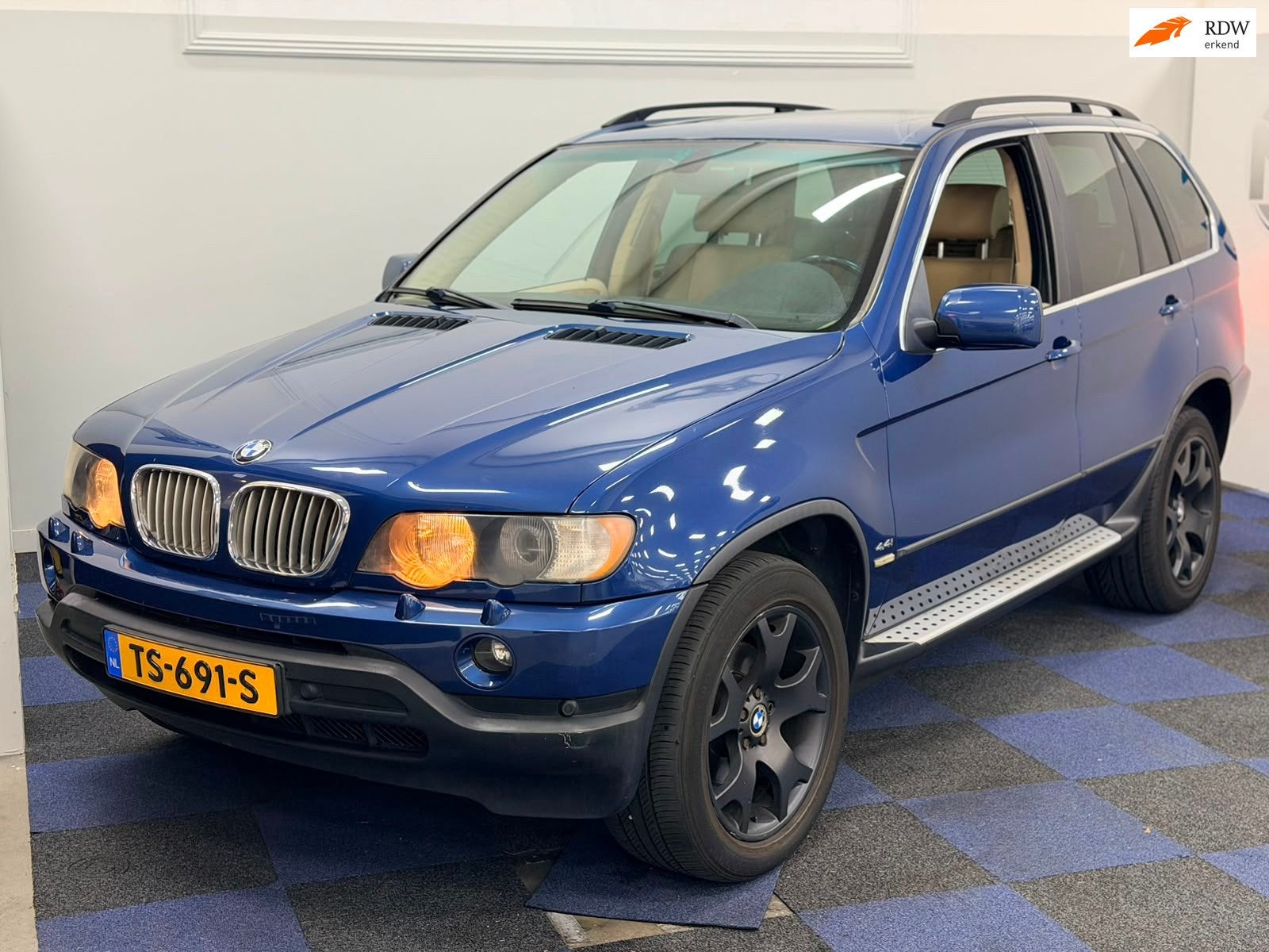 BMW X5 4.4i / NAVI-MULTIEMEDIA / DEALER ONDERHOUDEN / NETTE, Auto's, Automaat, Dealer onderhouden, Gebruikt, 2080 kg