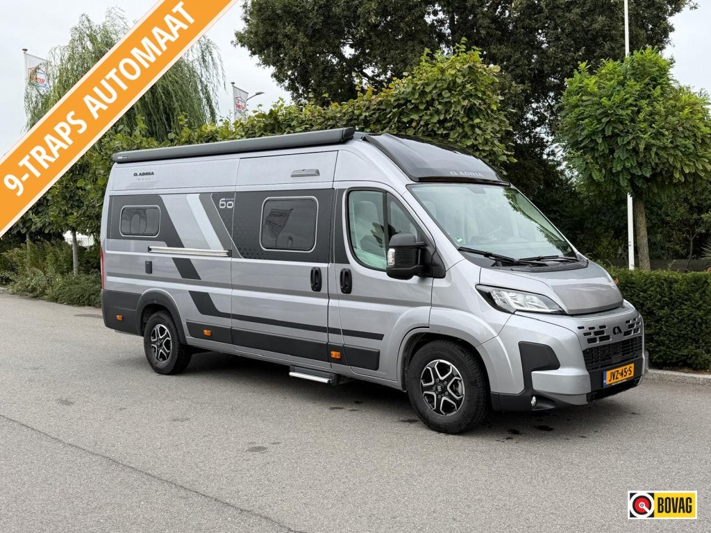 Adria Twin 640 SLB ZGAN automaat Zeer mooi, Automaat, Buscamper of Camperbus, Koelkast, Ringverwarming