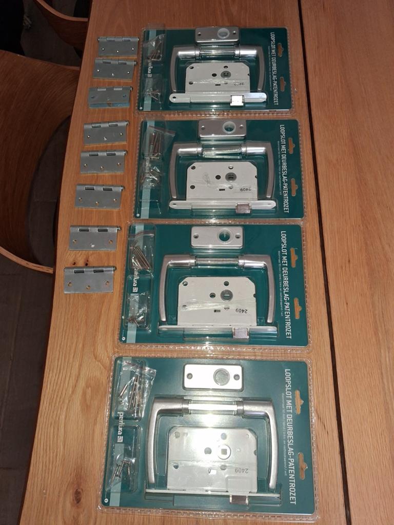 Deurbeslag set: 4x loopslot, 8x scharnier (nieuw), Ophalen, Nieuw, Rvs, Slot