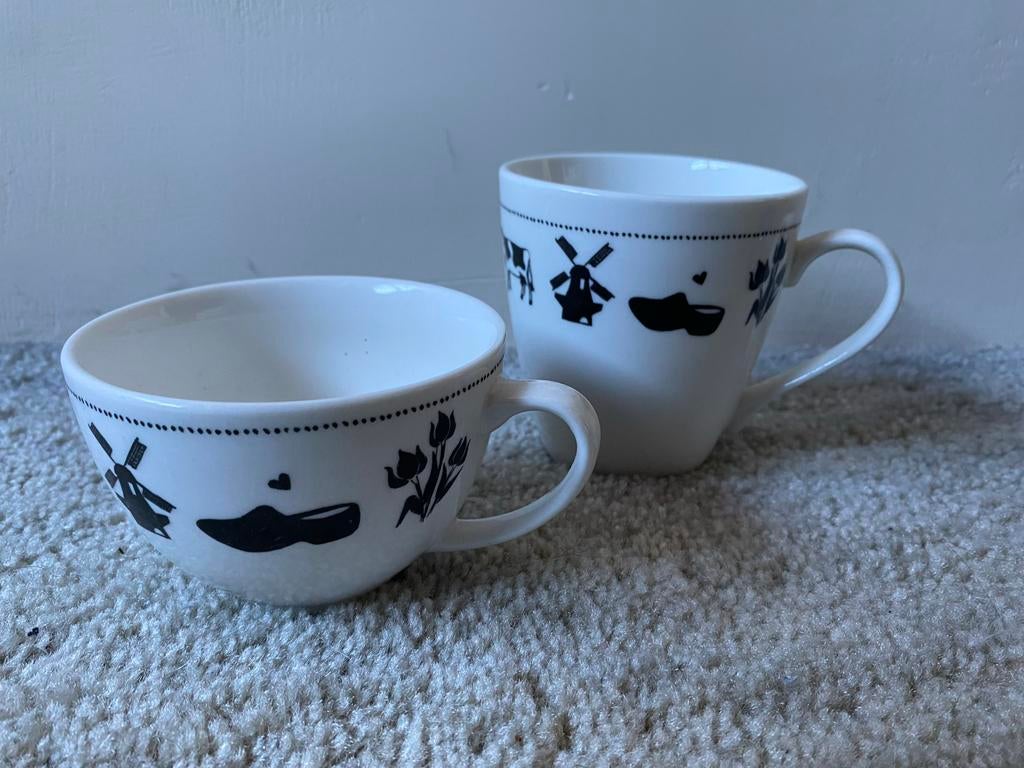 Twee Dutch Floral mokken met Holland decor mok, Huis en Inrichting, Keuken | Servies, Keramiek, Ophalen of Verzenden, Zo goed als nieuw