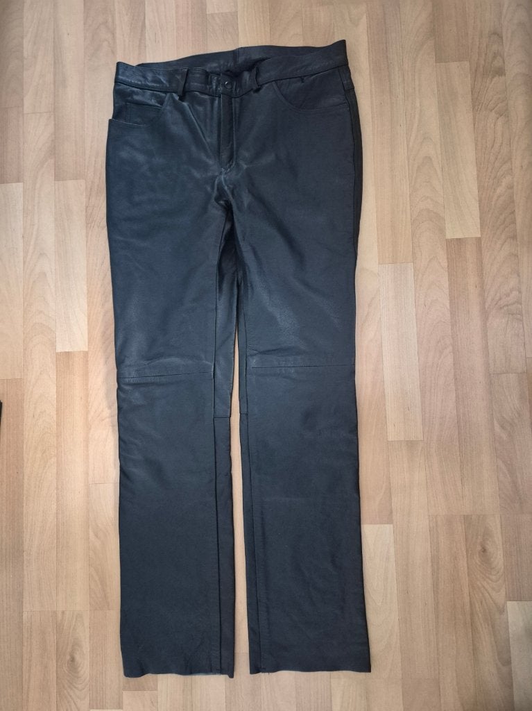 Leren (motor)broek, maat 52, nooit gedragen., Broek | leer, Heren, Louis, Ophalen of Verzenden