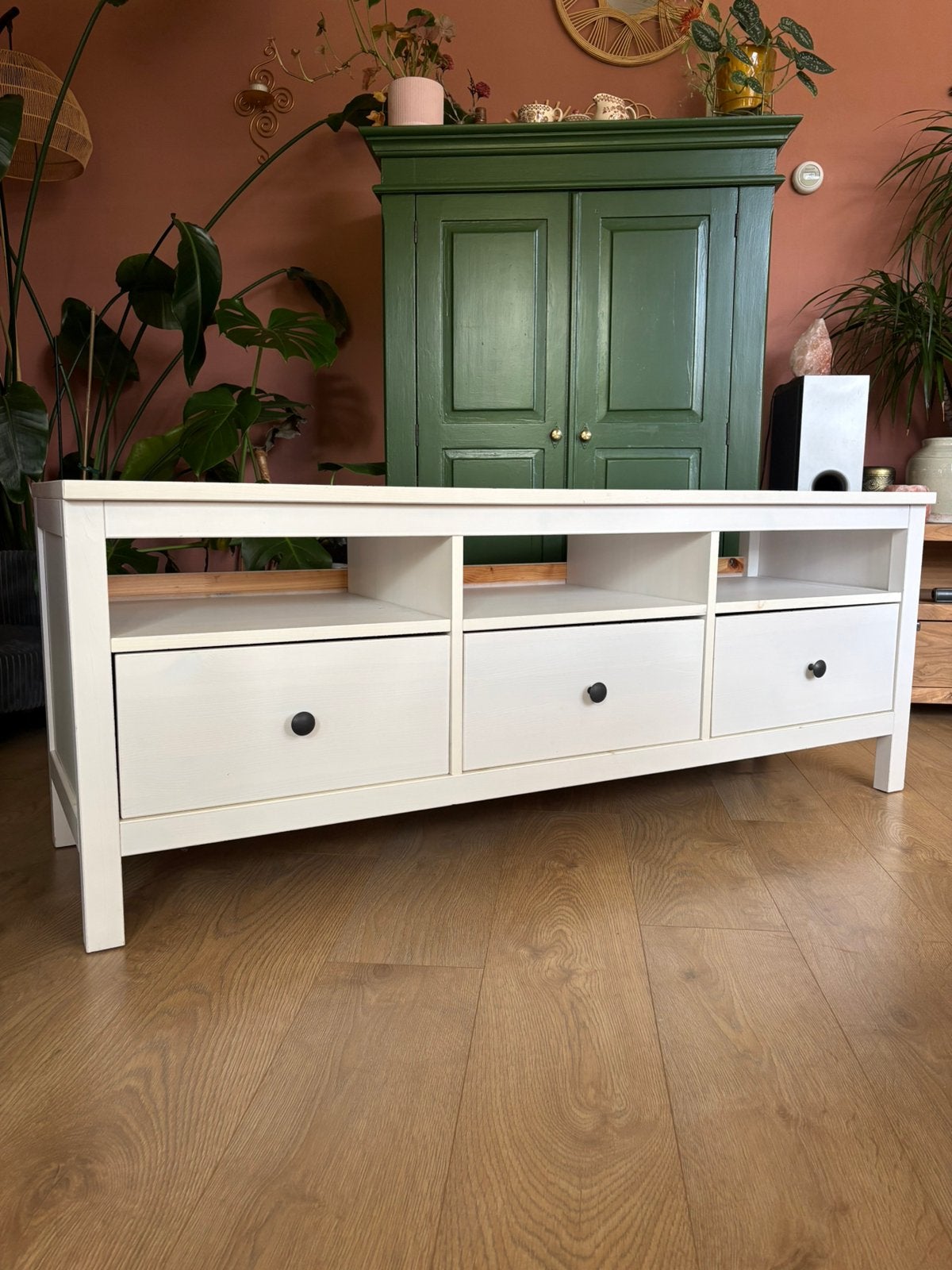 Ikea Hemnes tv-meubel wit gebeitst, Ophalen, 100 tot 150 cm, Zo goed als nieuw, Minder dan 100 cm
