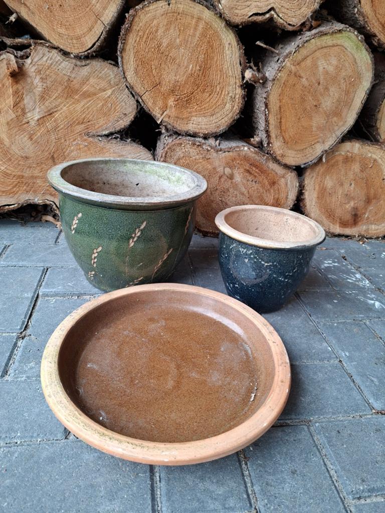 2 geglazuurde.buitenpotten.+ onderschotel, Ophalen, Rond, Aardewerk, Minder dan 40 cm