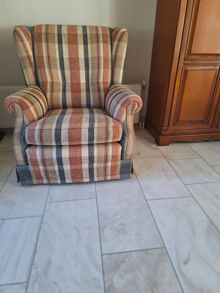 OORFAUTUIL IN NIEUWSTAAT!, Huis en Inrichting, Fauteuils, Ophalen of Verzenden, Zo goed als nieuw, Stof, Minder dan 50 cm