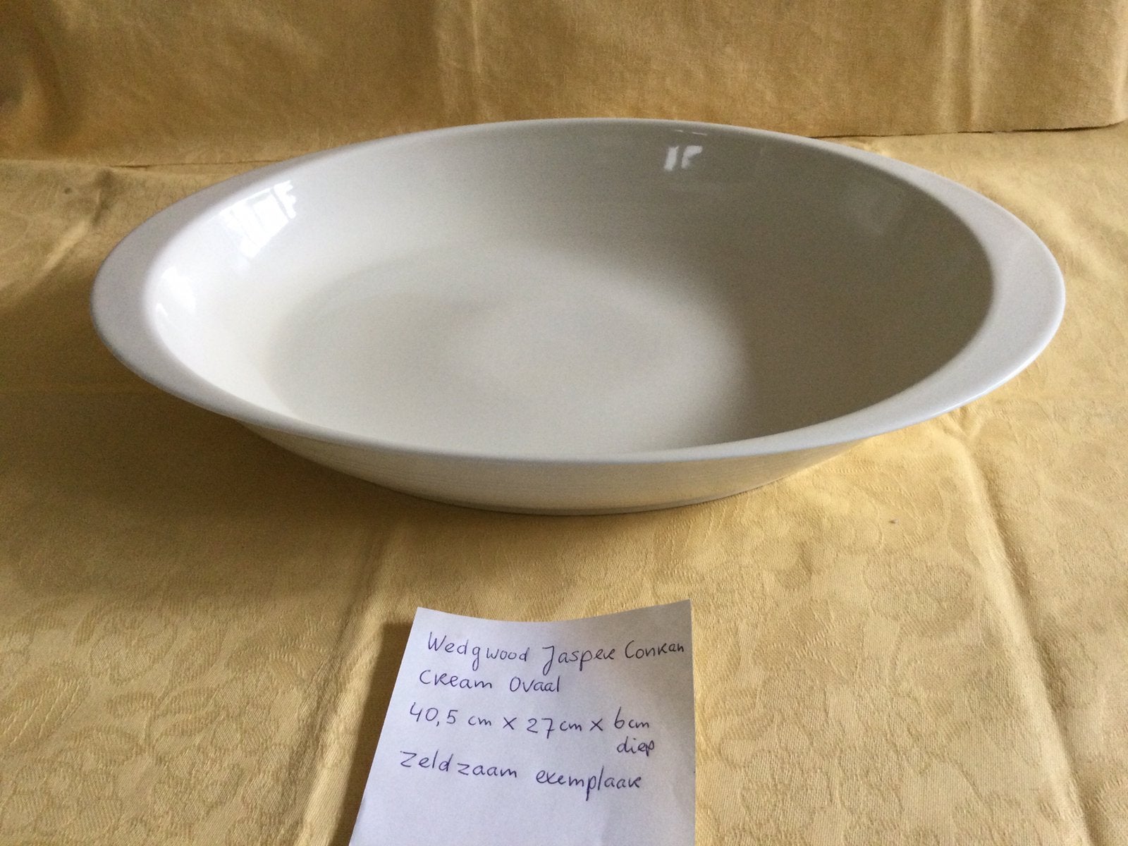 Wedgwood Jasper Conran cream ovale oven- magnatronschaal, Klassiek, Nieuw, Ophalen of Verzenden, Schaal of Schalen