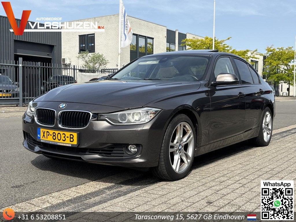 BMW 3-serie 320i xDrive High Executive | Leder | Pano | Clim, Gebruikt, Euro 6, 4 cilinders, Bruin