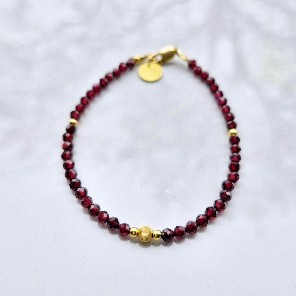Armband Granaat S925 gold plated, Verzenden, Nieuw, Met edelsteen, Goud
