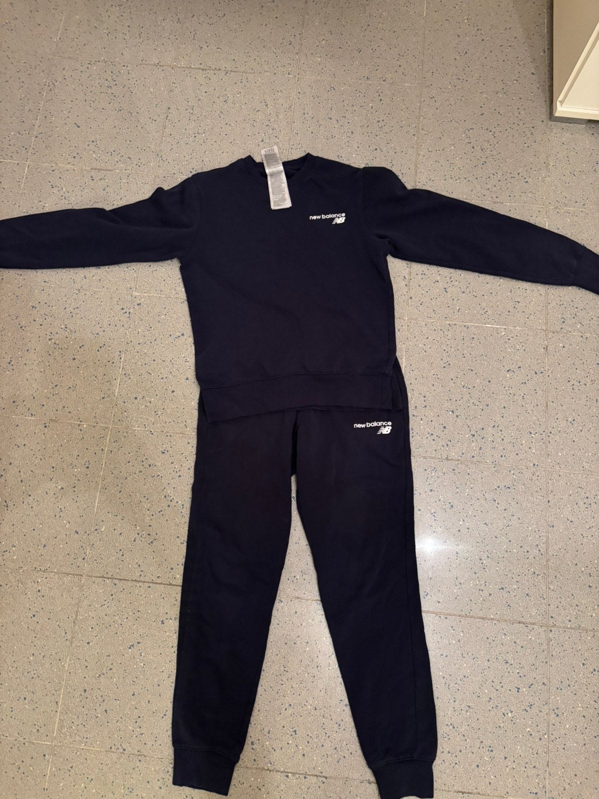 New balance trainingspak, Ophalen of Verzenden, Zo goed als nieuw, Grijs, Overige typen