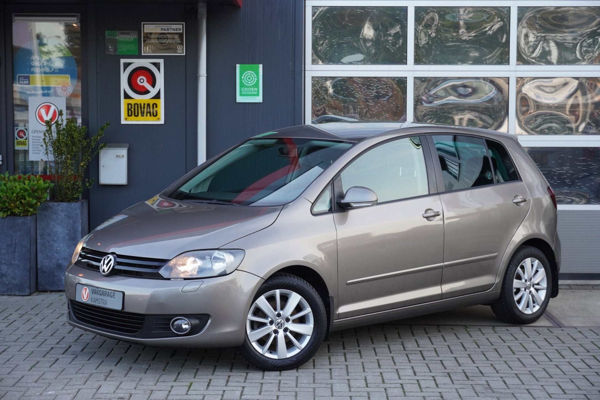 Volkswagen Golf Plus 1.2 TSI 105PK NAP Clima/Cruise/Trekhaak, Euro 5, Stof, Gebruikt, 680 kg