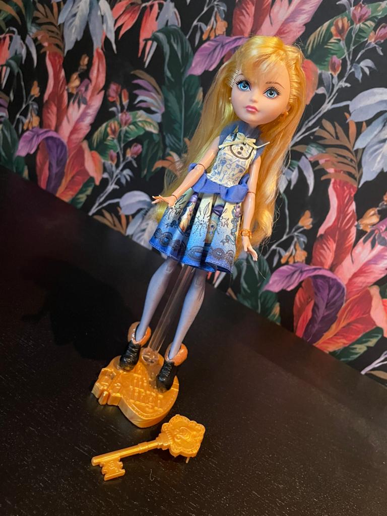 Ever After High Blondie Lockes, Verzamelen, Poppen, Ophalen of Verzenden, Zo goed als nieuw, Fashion Doll
