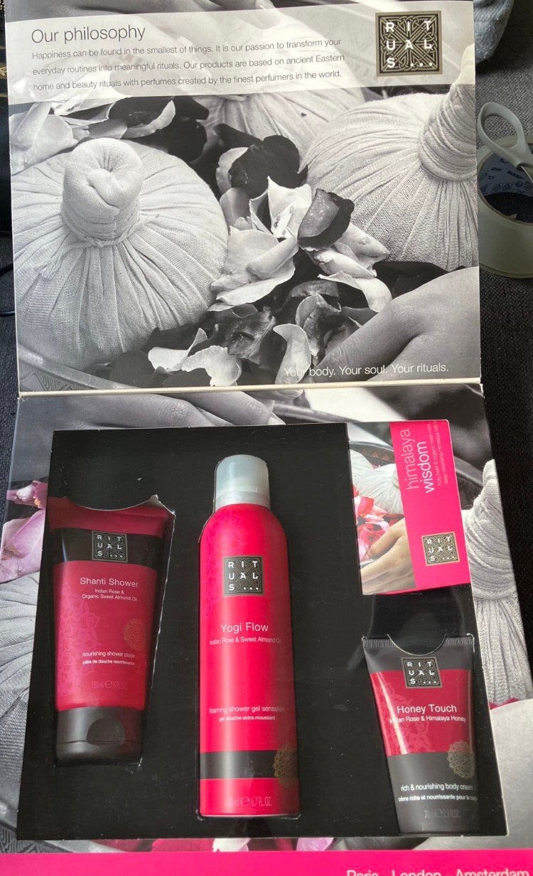 Ayurveda Rituals Cadeauset Large giftset giftbox cadeaubox, Ophalen of Verzenden, Zo goed als nieuw, Bad & Douche