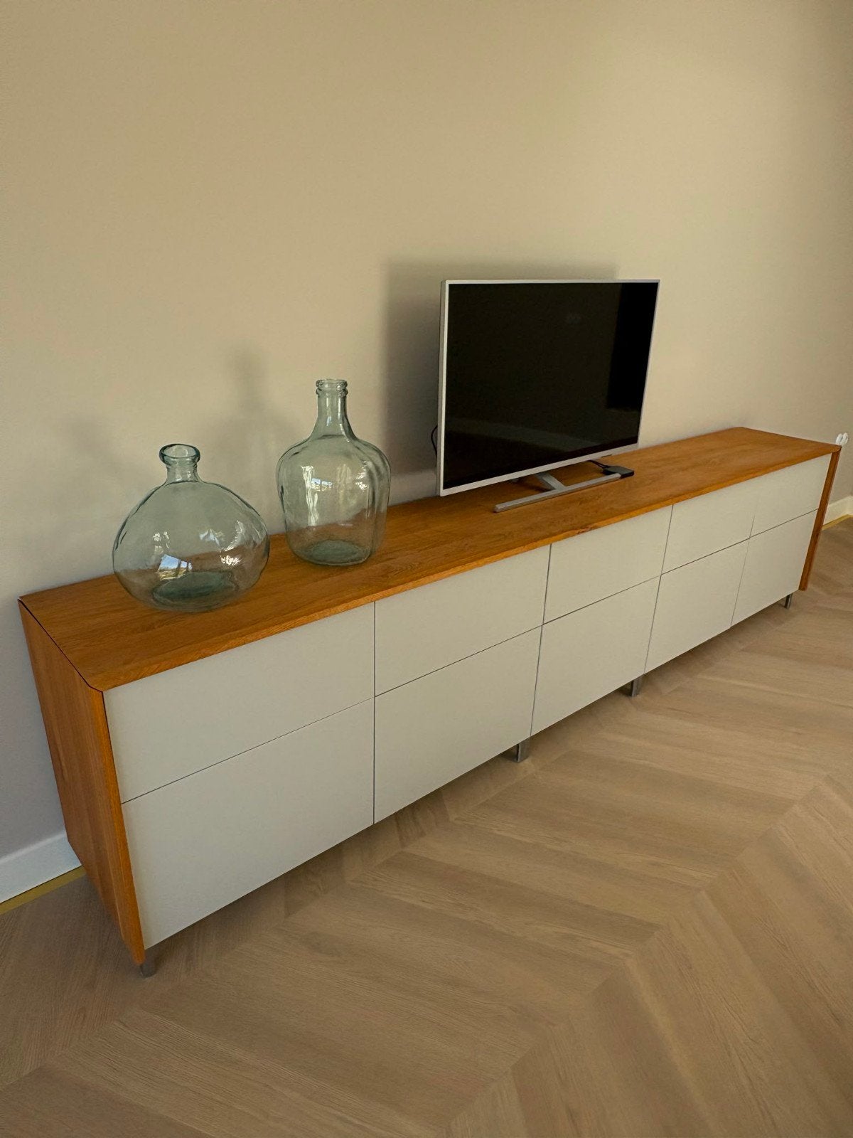 dressoir met veel opbergruimte, Gebruikt, Eikenhout, Ophalen of Verzenden, 200 cm of meer