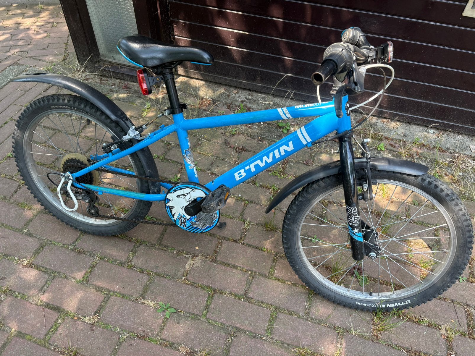 B-Twin 20 inch kinderfiets, Ophalen, Gebruikt, Velgrem, 20 inch of meer