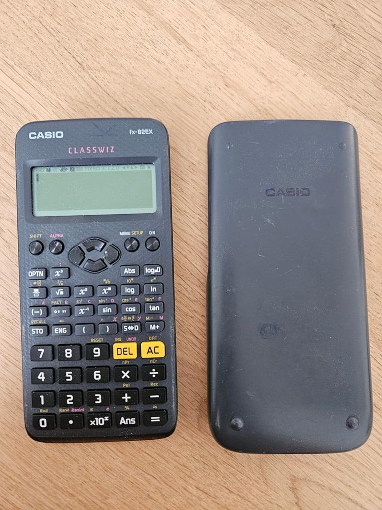 Casino fx-82EX rekenmachine, Ophalen