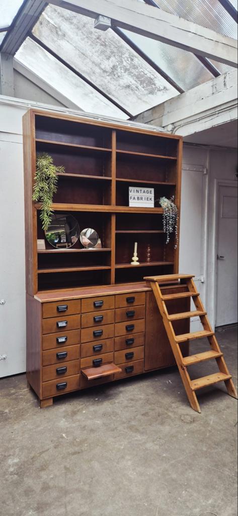 XXL Unieke Apothekerskast Wandkast Winkelkast uit Berlijn, Ophalen, 25 tot 50 cm, Vintage, 200 cm of meer