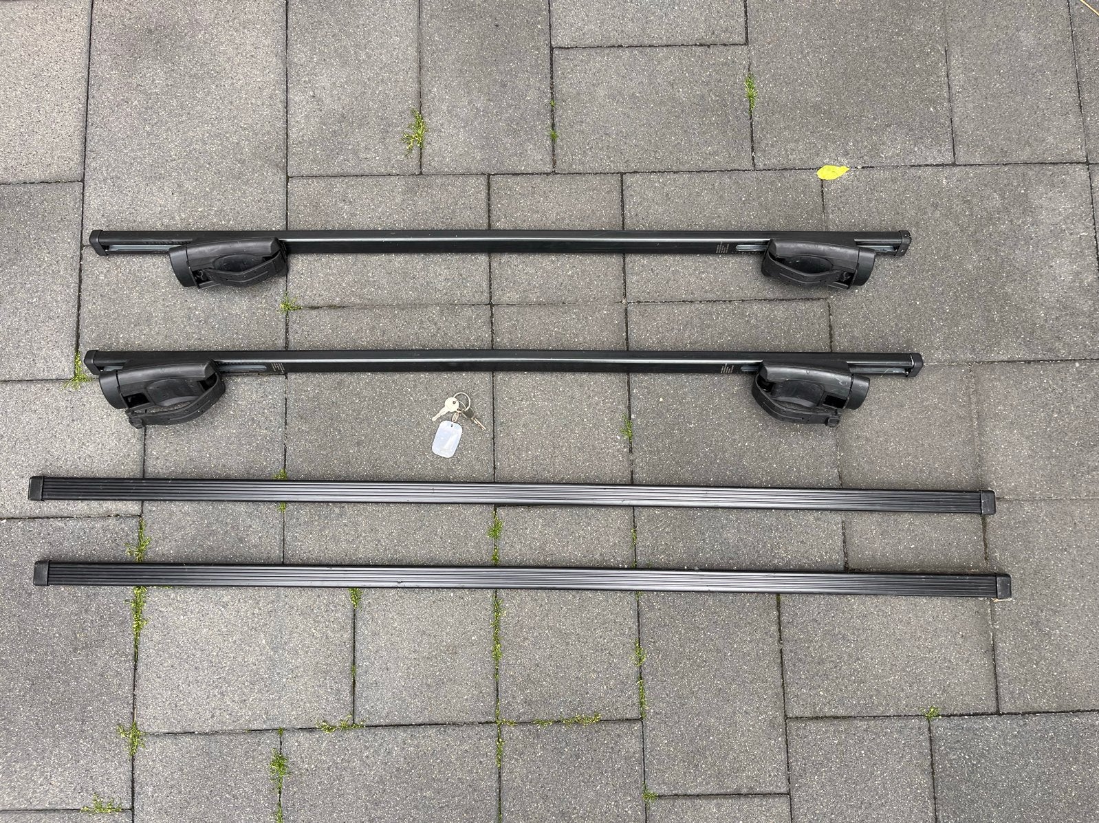 Thule Dakdragers. Squarebar Evo 118 en/of 135. Universeel., Auto diversen, Dakdragers, Ophalen, Gebruikt