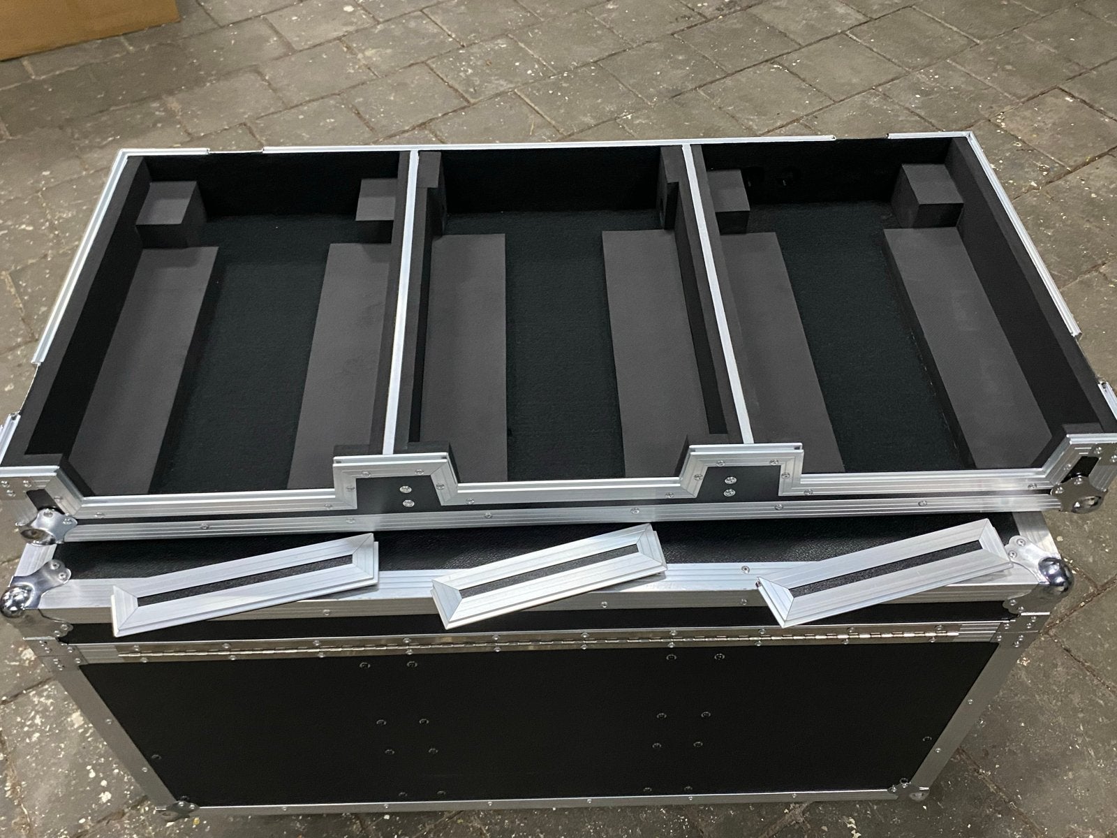 Nieuwe universele Magma Multi-Format DJ Flightcase, Ophalen of Verzenden, Nieuw, Overige instrumenten, Flightcase