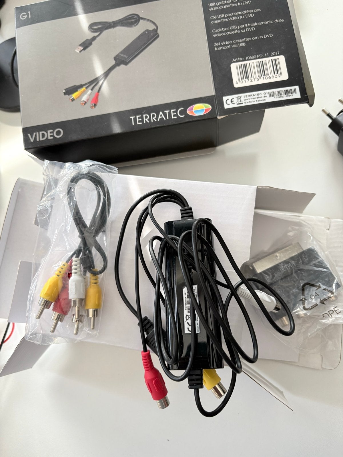 Terratec G1 USB Video Grabber - Digitaliseer je Videobanden, Ophalen of Verzenden, Zo goed als nieuw, Minder dan 2 meter, Overige kabels