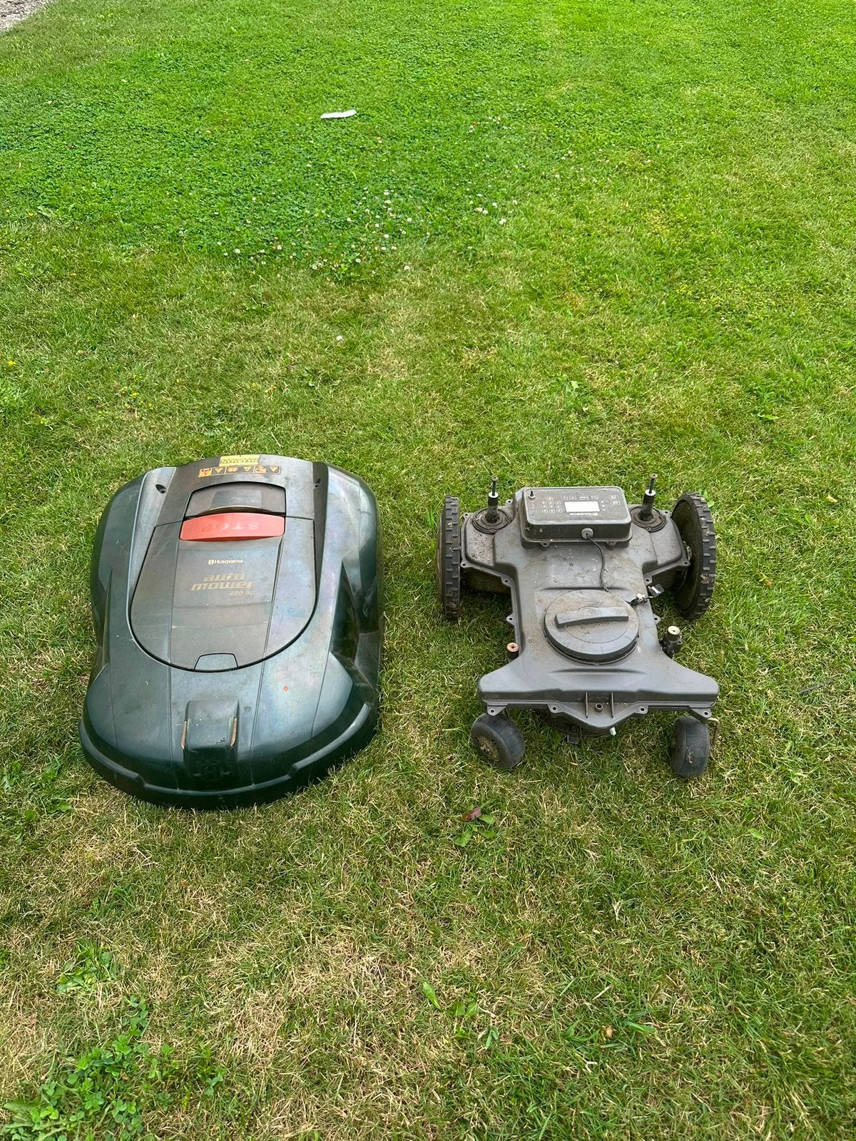 Husqvarna 220ac robotmaaier, Ophalen, Zo goed als nieuw