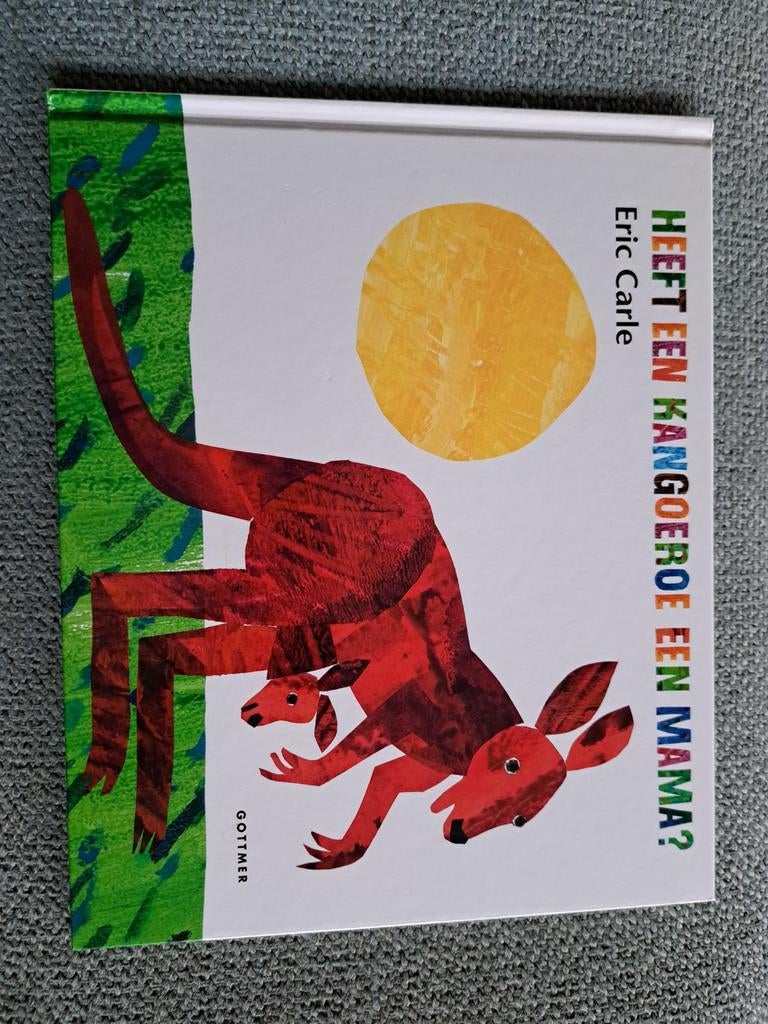 Prentenboek 'Heeft een kangoeroe een mama?' - Eric Carle, Ophalen of Verzenden, Zo goed als nieuw, Eric Carle, Prentenboek