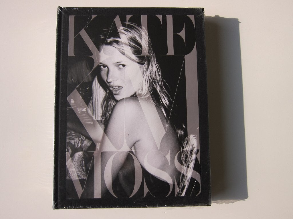 Kate Moss boek (cover Mario Testino) [NIEUW], Boeken, Ophalen of Verzenden, Nieuw, Fotografen