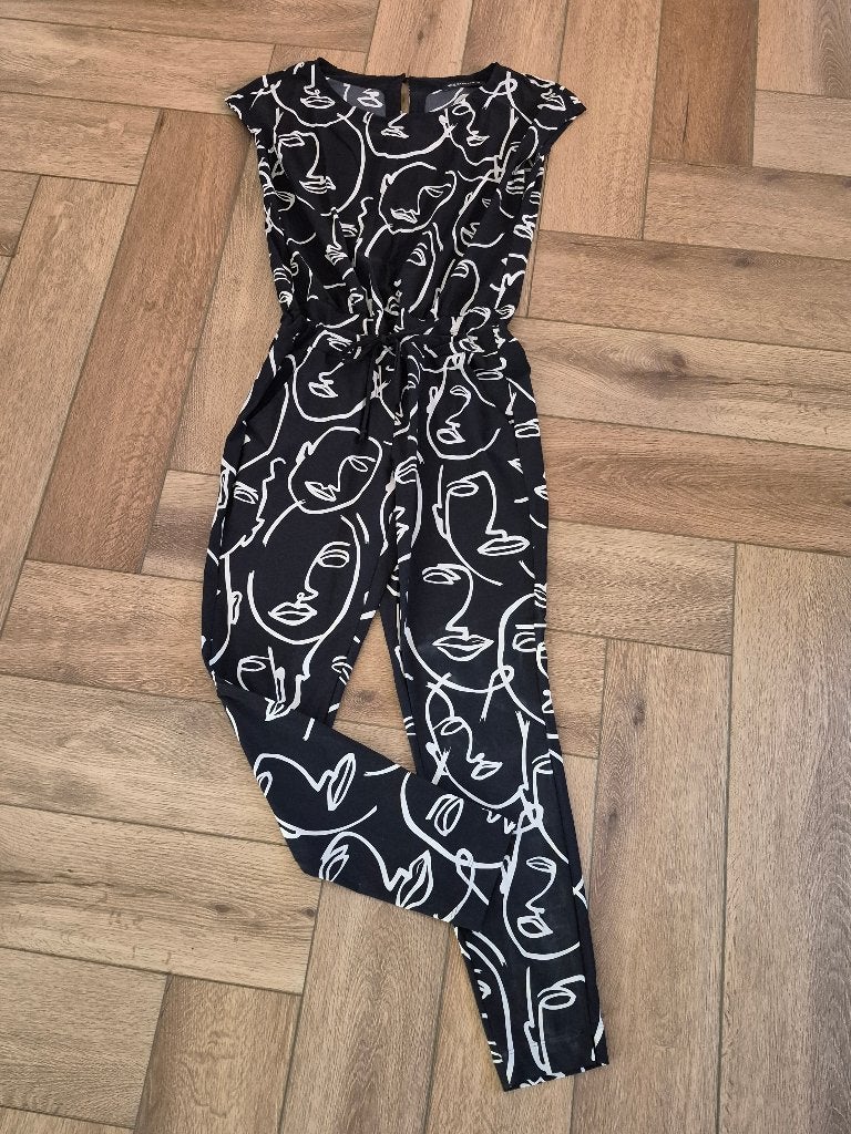Prachtig travelstof jumpsuit van Expresso, maat 36, Kleding | Dames, Jumpsuits, Expresso, Zwart, Ophalen of Verzenden, Zo goed als nieuw