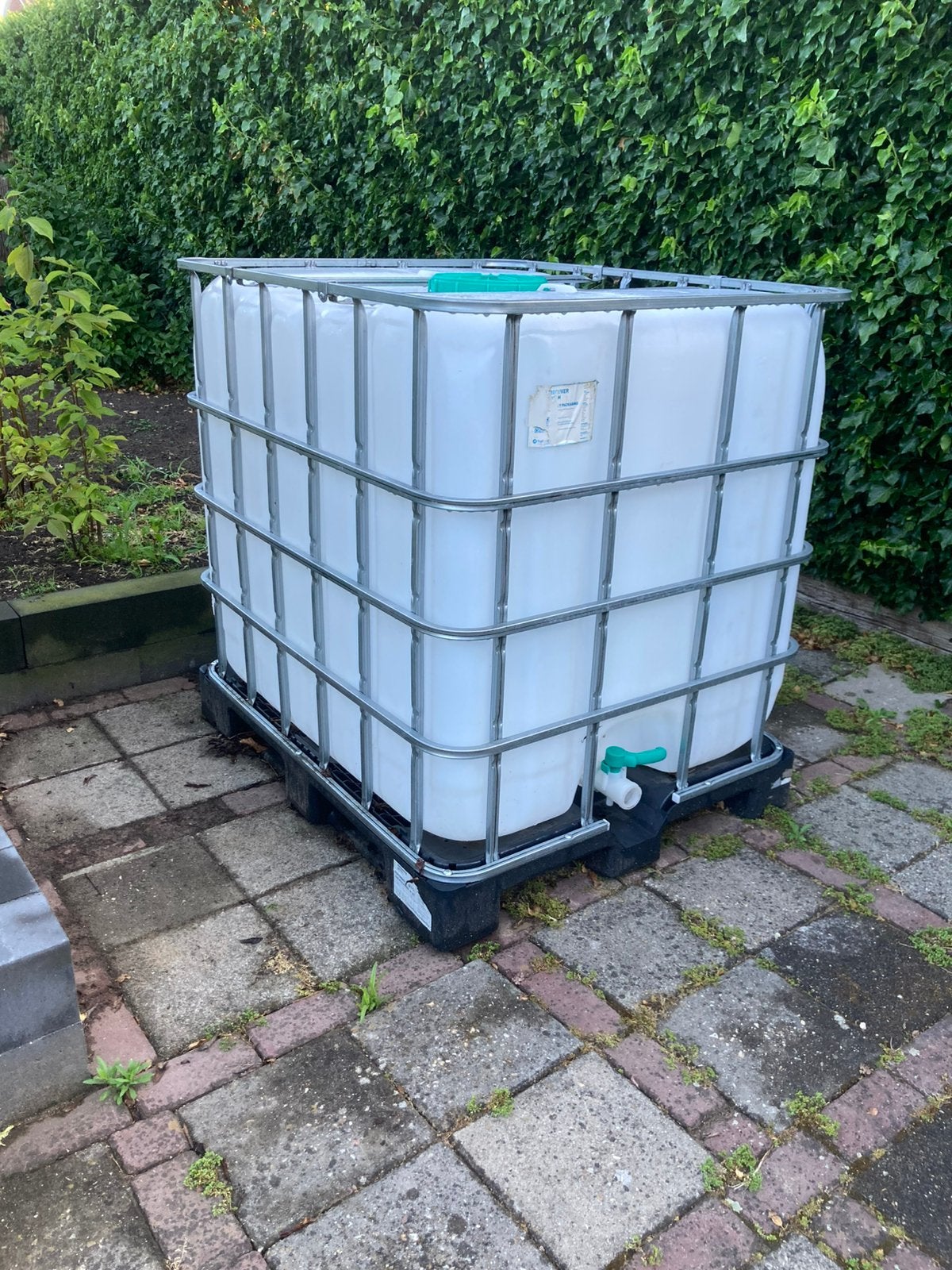 IBC op kunststof pallet, 150 liter of meer, Ophalen, Zo goed als nieuw