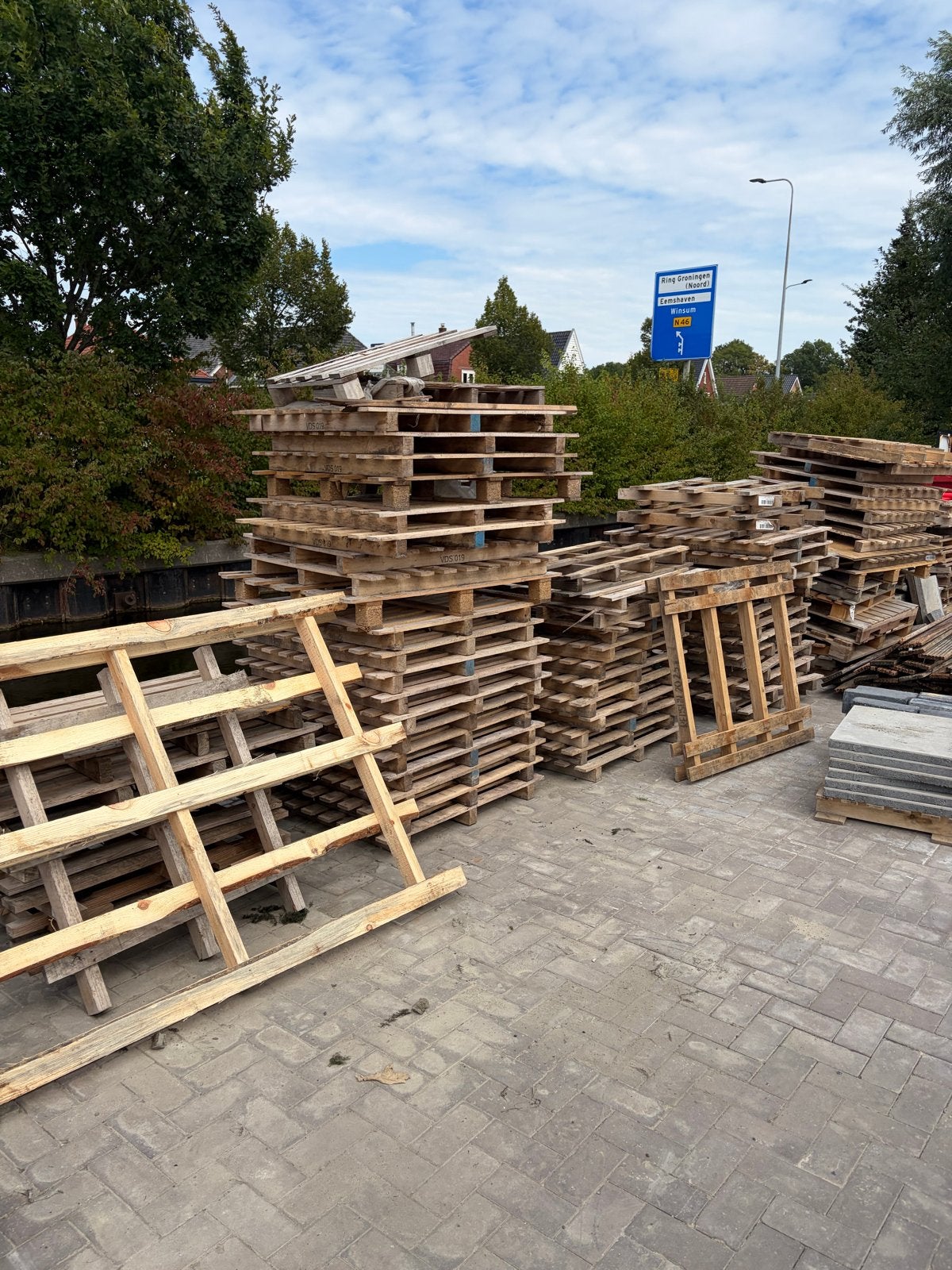 Diverse gebruikte pallets en houten planken, Doe-het-zelf en Verbouw, Hout en Planken, Gebruikt, Ophalen of Verzenden, Overige houtsoorten
