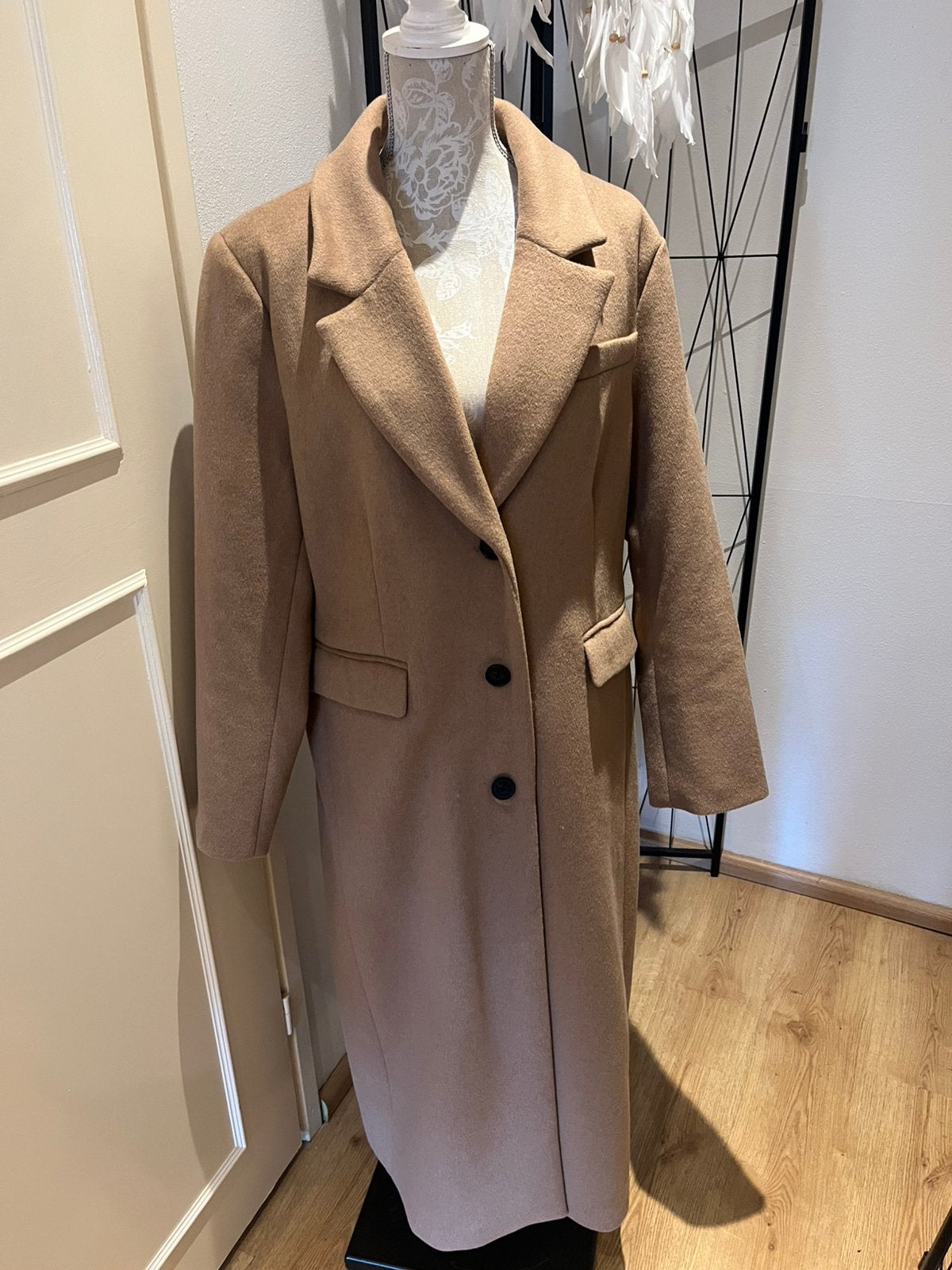 Nieuwe gevoerde jas van giacomo, Ophalen of Verzenden, Zo goed als nieuw, Maat 46/48 (XL) of groter, Beige