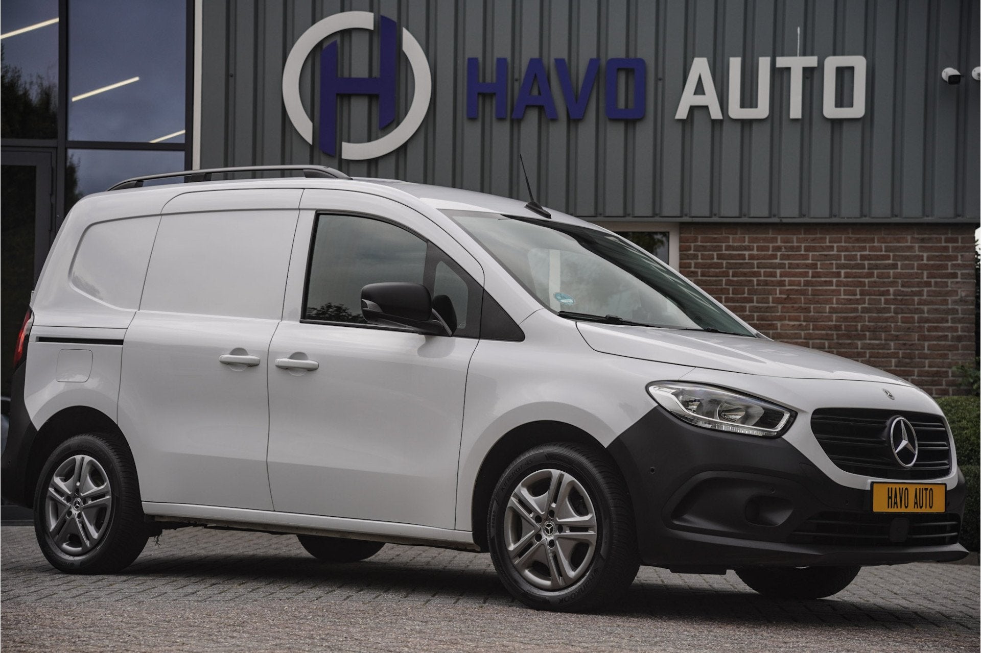 Mercedes-Benz Citan 113 Benzine, AIRCO INCL. BTW-BPM, TREKHA, Voorwielaandrijving, Gebruikt, Zwart, 4 cilinders